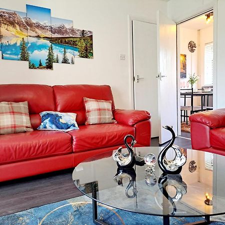 Cozy 2Br Home Leeds Free Parking & Wifi Pets Welcome Exterior photo