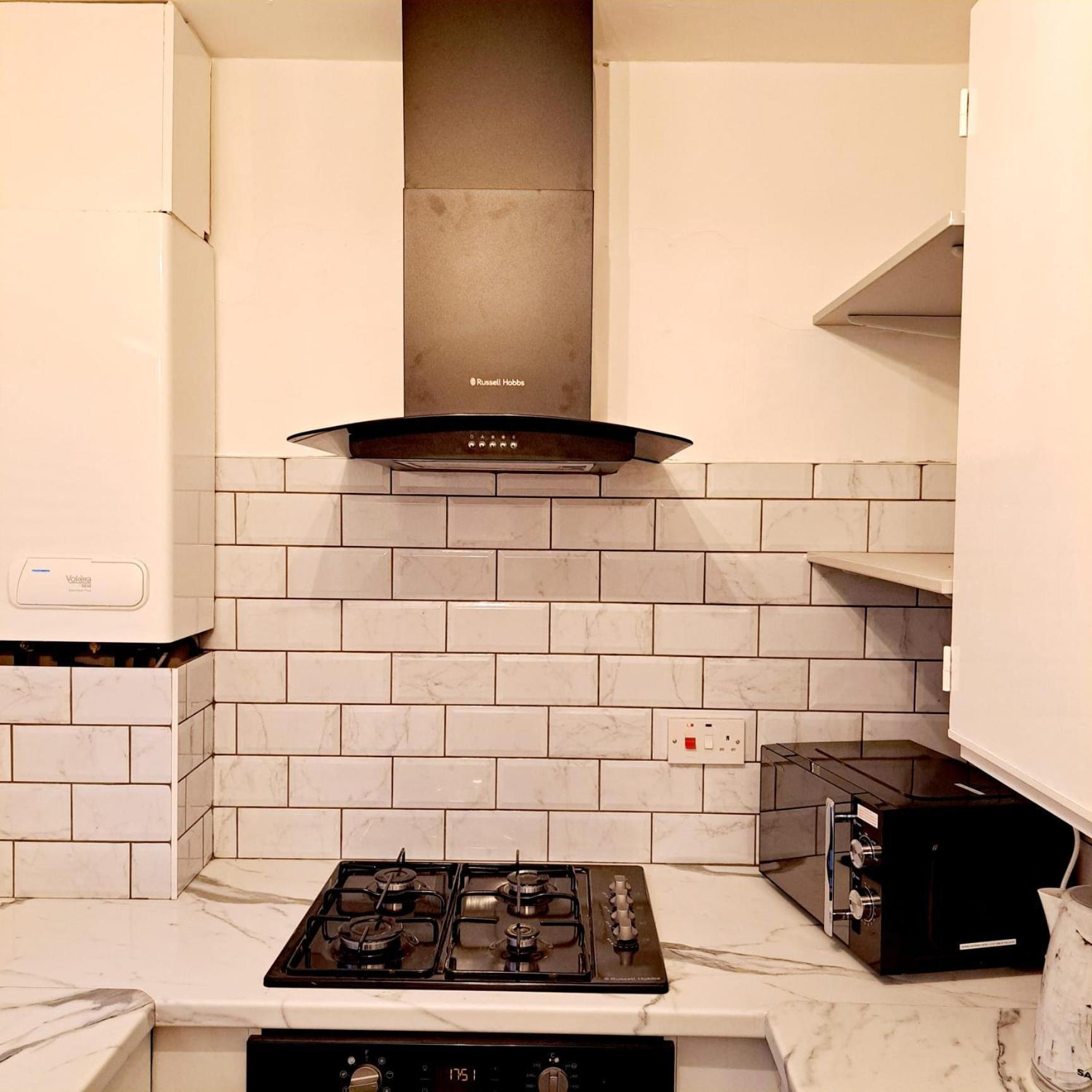 Cozy 2Br Home Leeds Free Parking & Wifi Pets Welcome Exterior photo